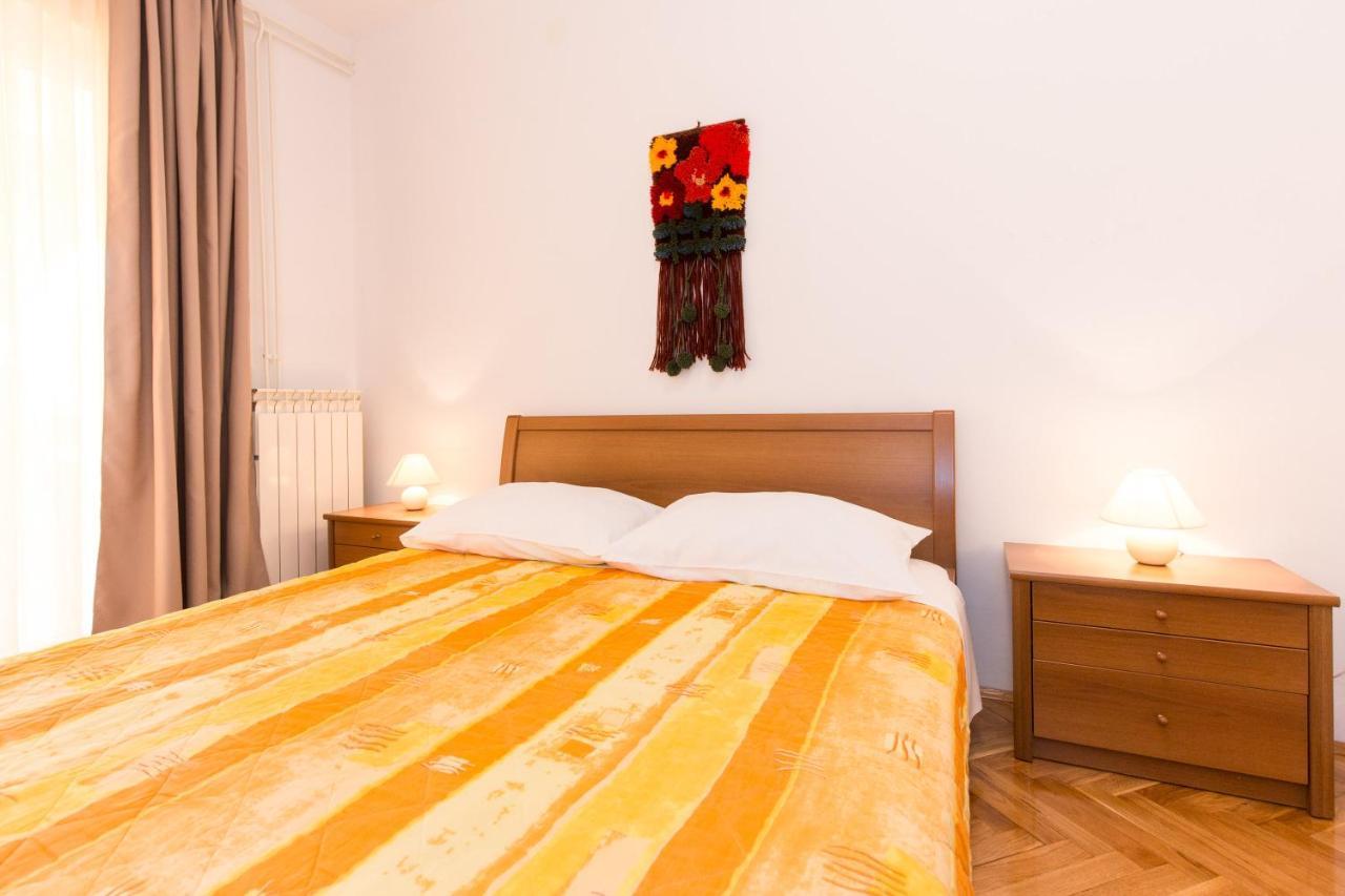 Lana Apartment Punat Exterior photo